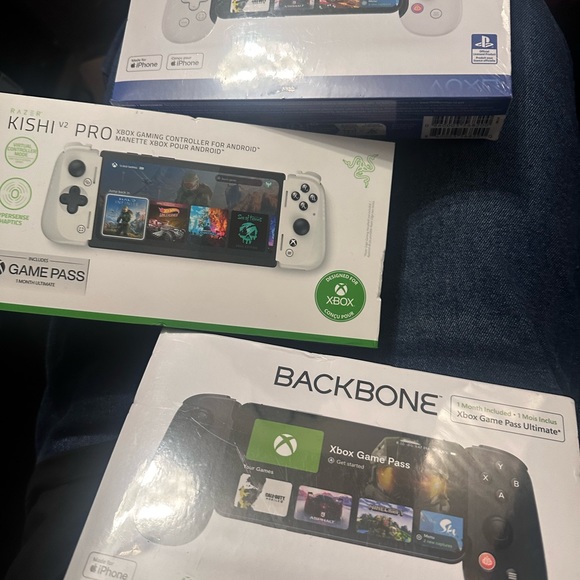 Backbone One - Picture 2 of 2